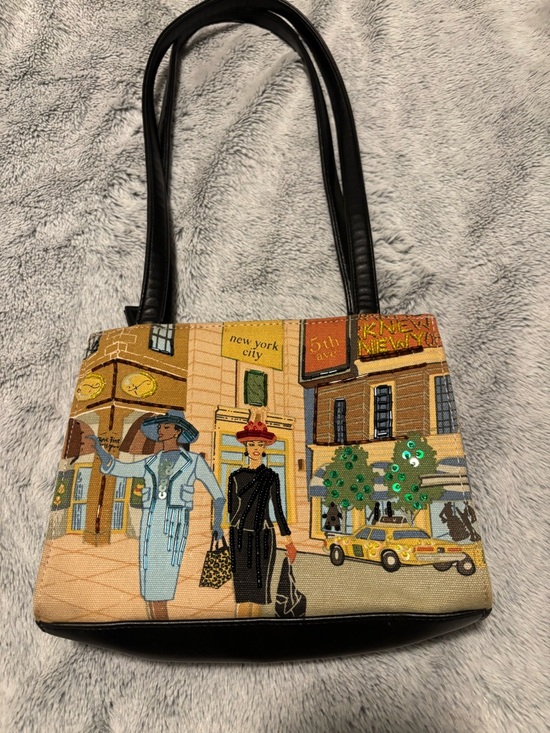Frankie & Johnnie Handbags - Embroidered City-Scene Shoulder Bag in Beige and Black